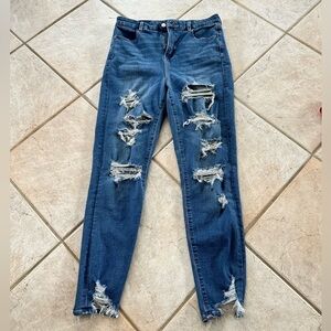 American Eagle The Dream Team Jeans - Super Stretchy with Rips & Highwaisted